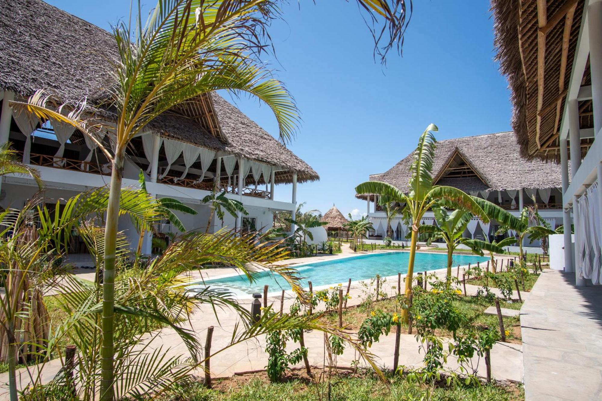 Nyota 11 - Jua Resort Ватаму Екстериор снимка